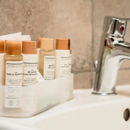 Alojamento de Acomodação e Pequeno-almoço Palazzo Dei Pavoni, Relais Di Charme LʼAquila