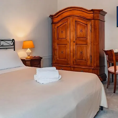 Palazzo Dei Pavoni, Relais Di Charme 4* L'Aquila