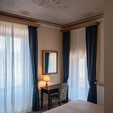 Alojamento de Acomodação e Pequeno-almoço Palazzo Dei Pavoni, Relais Di Charme