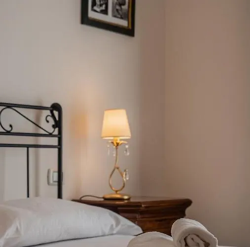 Bed & Breakfast Palazzo Dei Pavoni, Relais Di Charme L'Aquila