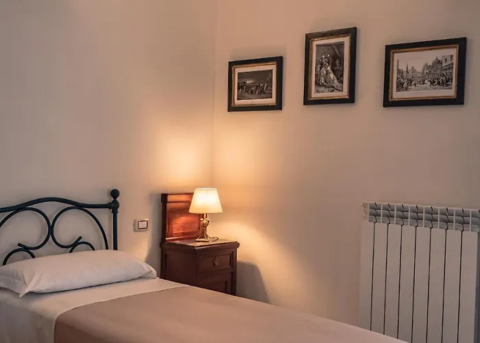 Palazzo Dei Pavoni, Relais Di Charme ל'אקווילה