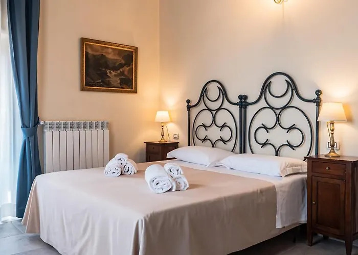 Palazzo Dei Pavoni, Relais Di Charme L'Aquila