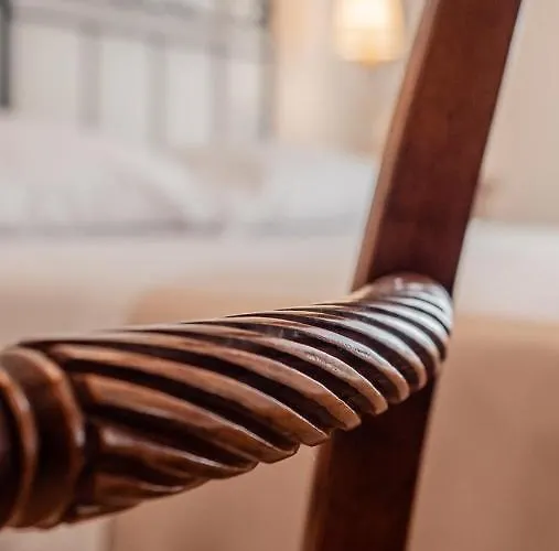 Bed & Breakfast Palazzo Dei Pavoni, Relais Di Charme L'Aquila