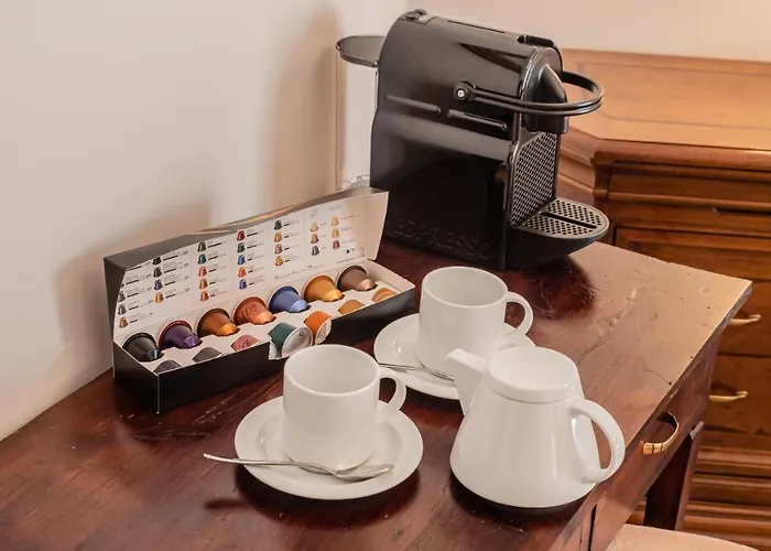 Palazzo Dei Pavoni, Relais Di Charme לינה וארוחת בוקר ל'אקווילה