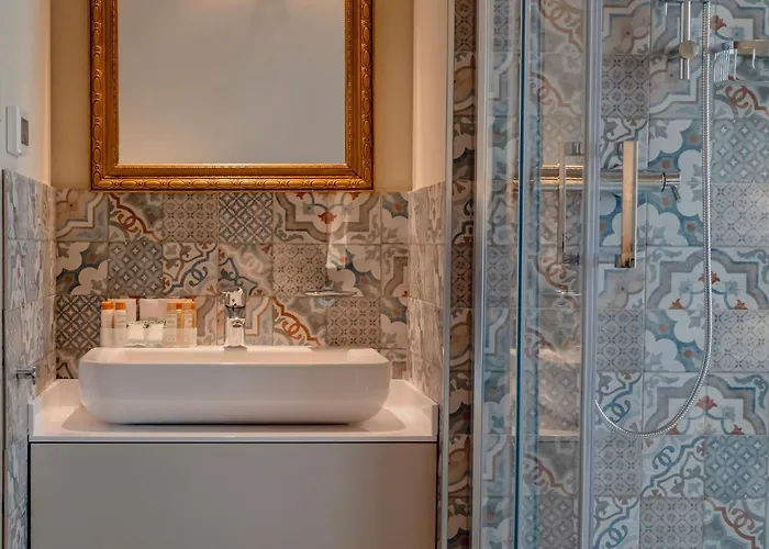 Palazzo Dei Pavoni, Relais Di Charme L'Aquila