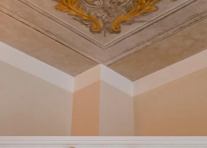 Palazzo Dei Pavoni, Relais Di Charme ל'אקווילה